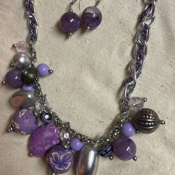 Costume necklace and earring - Picture 1 of 3